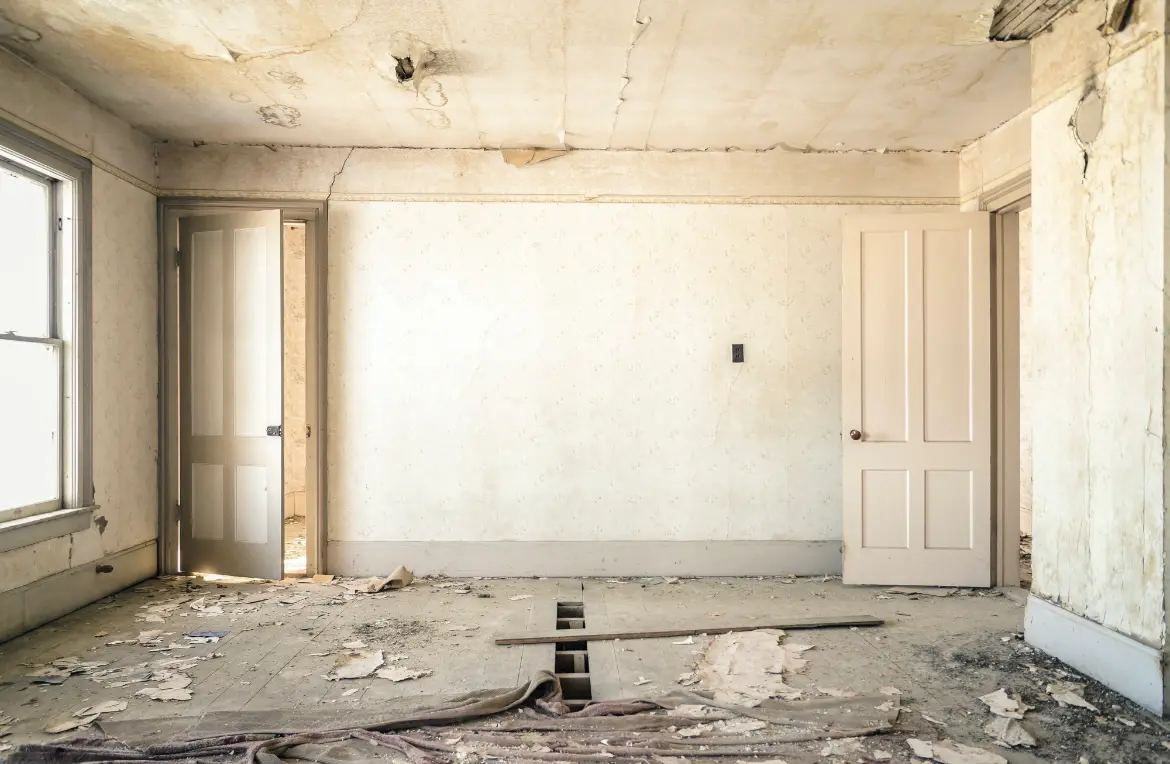 Waste disposal crew managing a cleanout project in Martin